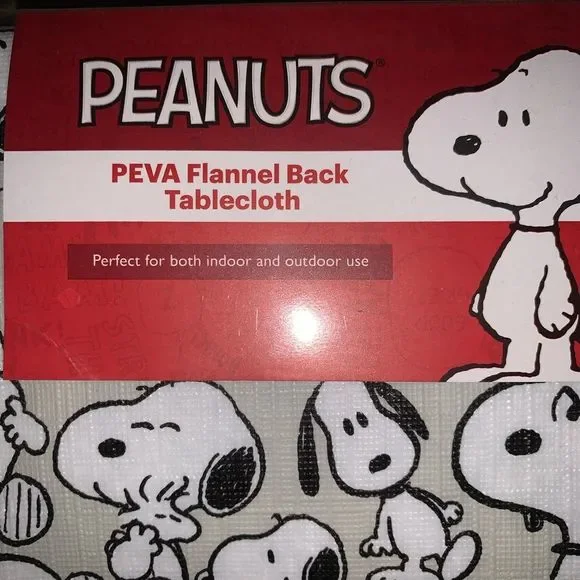 NWT Peva Peanuts table cloth - Picture 2 of 4